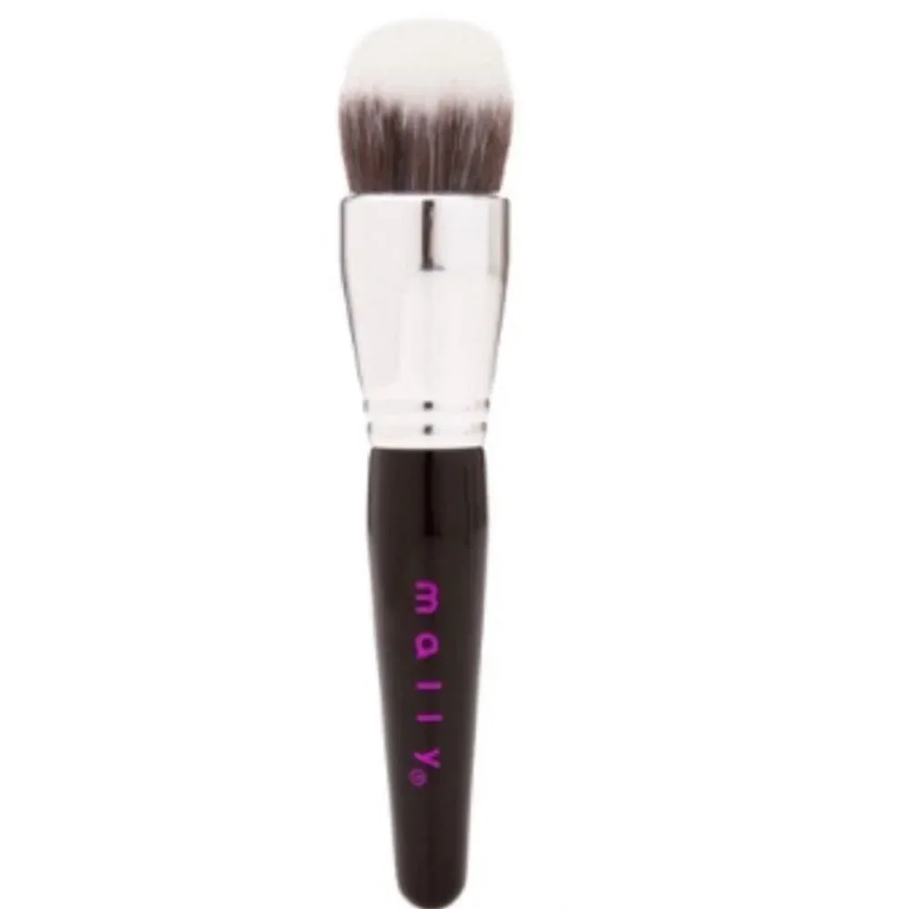 Mally Beauty Foundation Brush Brand New in Box